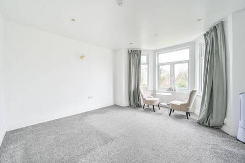 3 bedroom flat to rent, Chatsworth Road, Mapesbury Estate, London, NW2