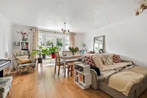 3 bedroom terraced house for sale, Rectory Close, Raynes Park SW20