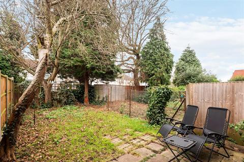 7 Rectory Close, London, SW20 9DQ