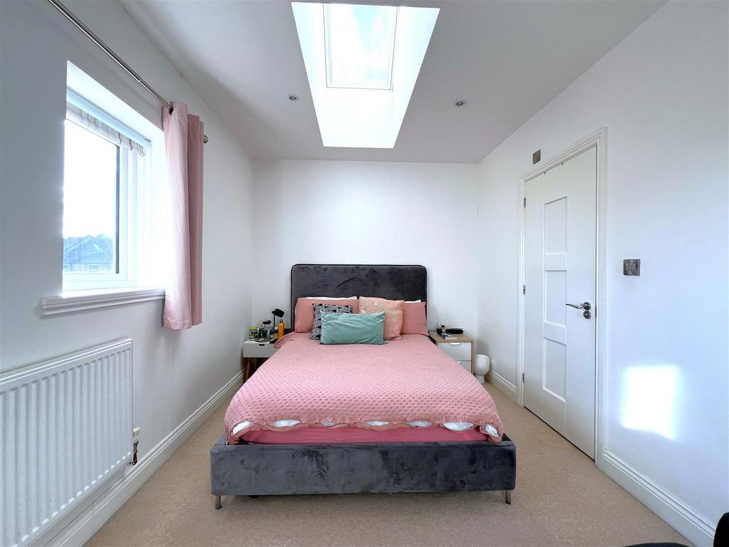 Bed 1.2.jpg