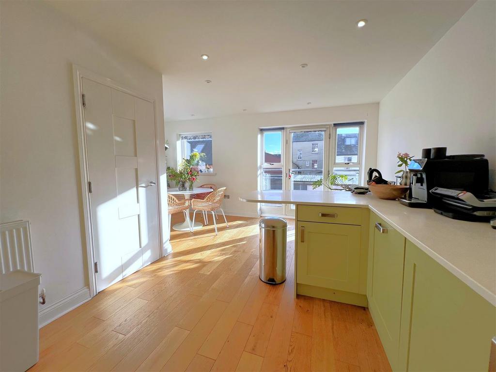 Kitchen dining room.jpg