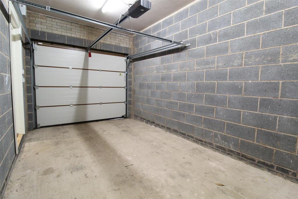 Garage.jpg