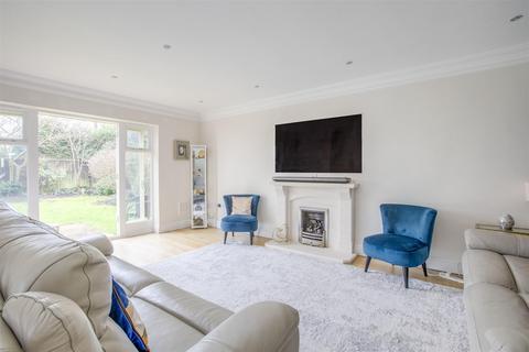 4 bedroom detached house for sale, Hollybrook Way, High Wycombe HP13