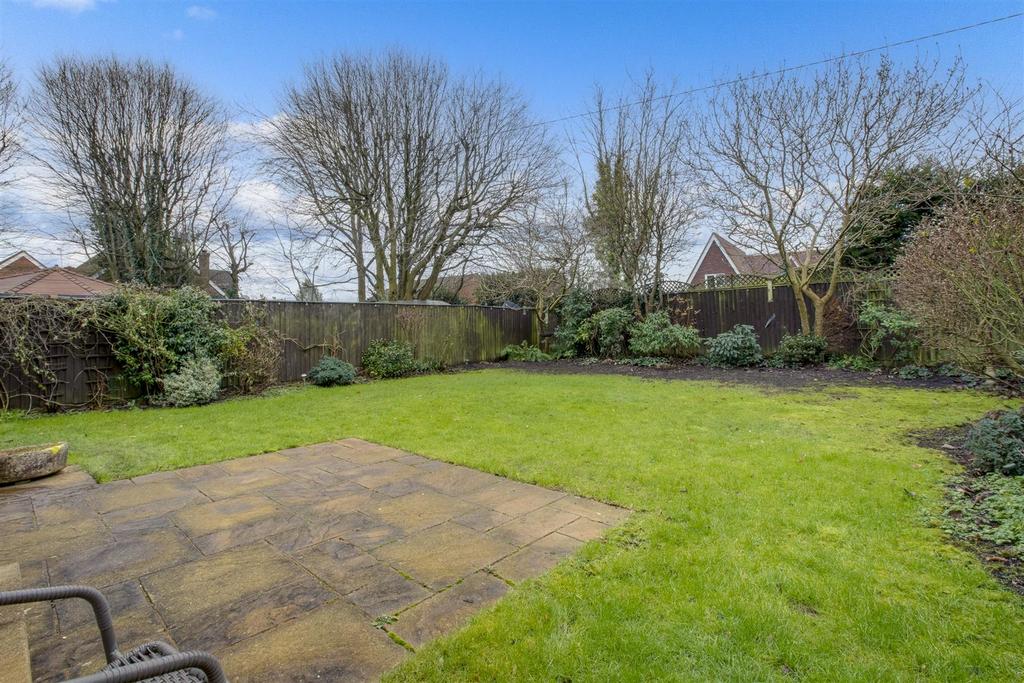 2 Hollybrook Way, HP13 7 GW-14.jpg