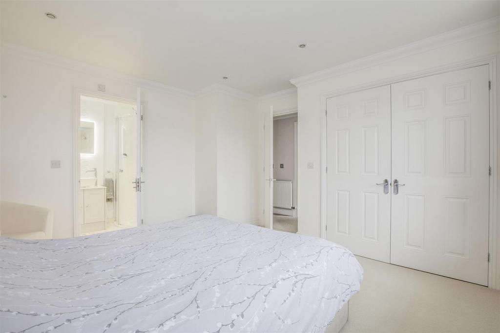 2 Hollybrook Way, HP13 7 GW-5.jpg