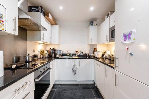 2 bedroom flat for sale, Pinner Road, Harrow, HA1