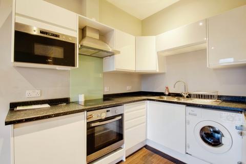 1 bedroom apartment to rent, Bath Road, Hayes UB3