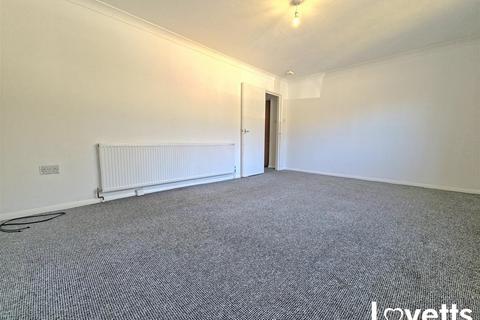 2 bedroom apartment to rent, Dane Road, Margate