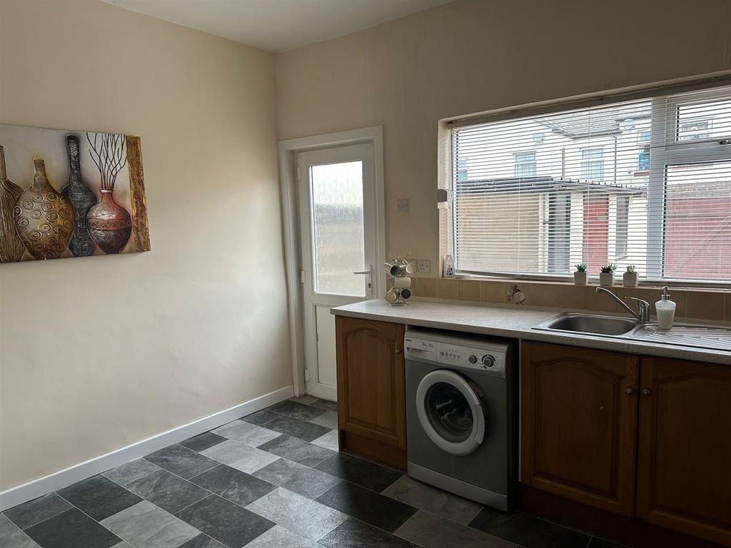 New kitchen 3.jpg