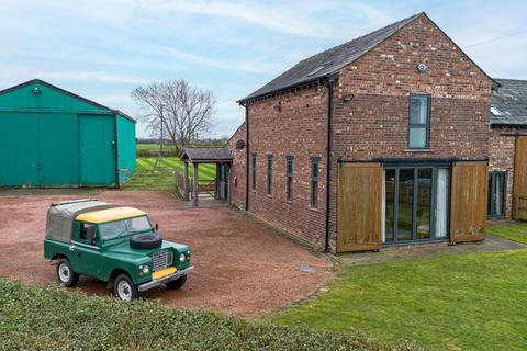 3 bedroom barn conversion for sale, Dam Lane, Rixton, WA3