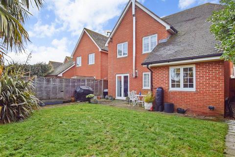 4 bedroom detached house for sale, Barnes Way, Herne Bay