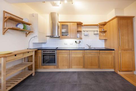 1 bedroom flat for sale, Grafton Yard, London NW5