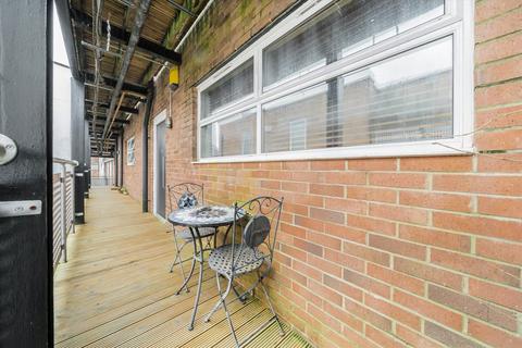 1 bedroom flat for sale, Grafton Yard, London NW5