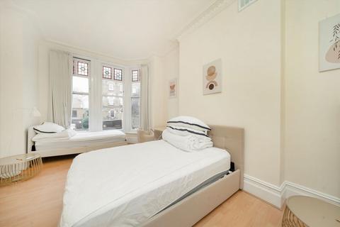 6 bedroom end of terrace house for sale, Fortess Road, London NW5