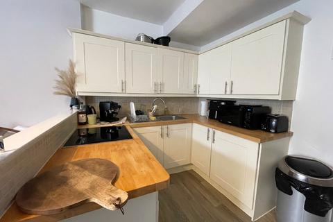 2 bedroom house to rent, Main Street, Cottingley, Bingley, West Yorkshire, UK, BD16