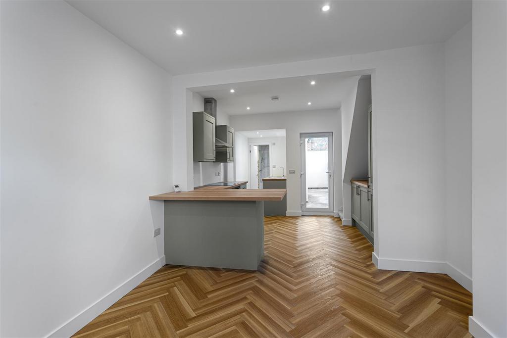 15 Bismarck Street 19.jpg