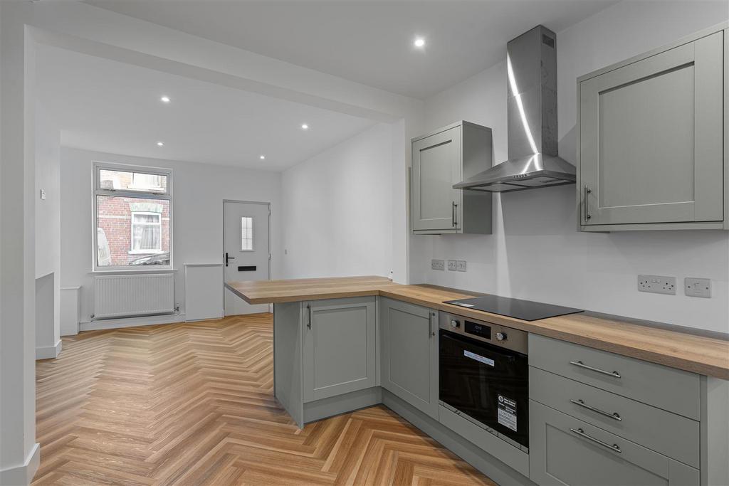 15 Bismarck Street 13.jpg
