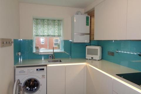 2 bedroom flat to rent, Kingswell Court, The Causeway, Seaford