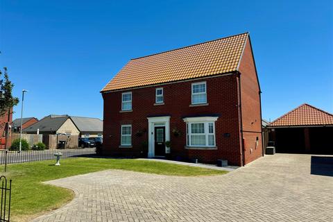 4 bedroom detached house for sale, Endeavour Way, Burnham-On-Crouch