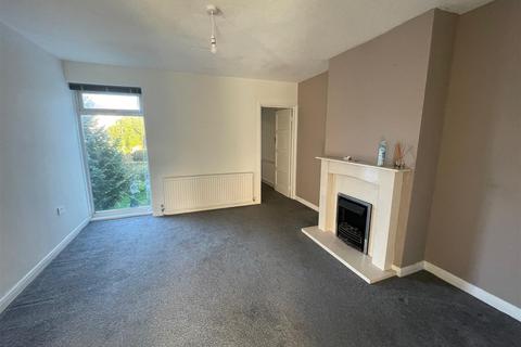 3 bedroom flat to rent, Springfield Road, Plymouth PL9