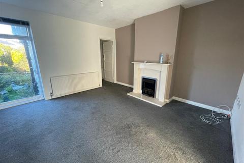 3 bedroom flat to rent, Springfield Road, Plymouth PL9