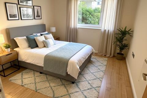 1 bedroom flat for sale, Rosemoor House, London W13