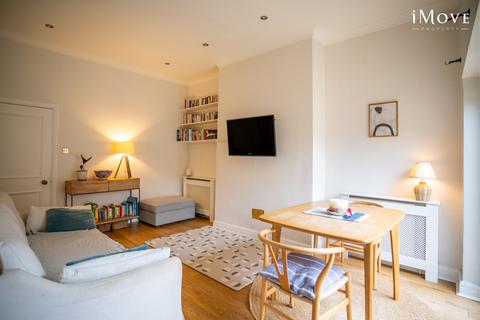 2 bedroom flat for sale, Rockmount Road, London SE19