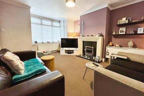 316 Leeds Road, Eccleshill, Bradford, BD2 3LQ