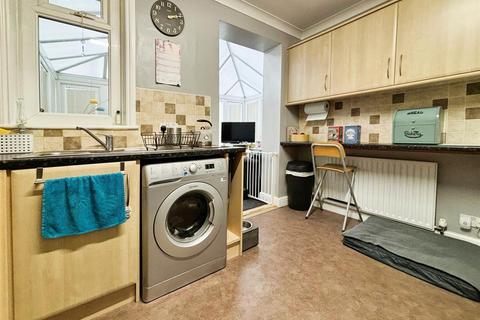 316 Leeds Road, Eccleshill, Bradford, BD2 3LQ