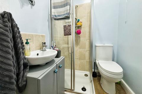 316 Leeds Road, Eccleshill, Bradford, BD2 3LQ