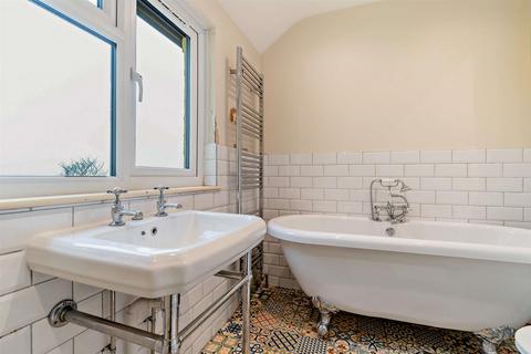 1 Glaston Road, Morcott, Oakham, LE15 9DL