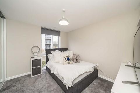 2 bedroom flat for sale, Clayponds Lane, Brentford TW8