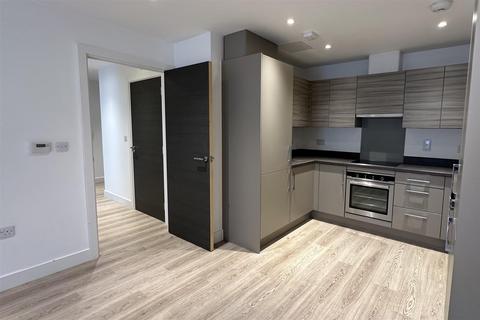 2 bedroom flat for sale, Godalming  * NO ONWARD CHAIN*