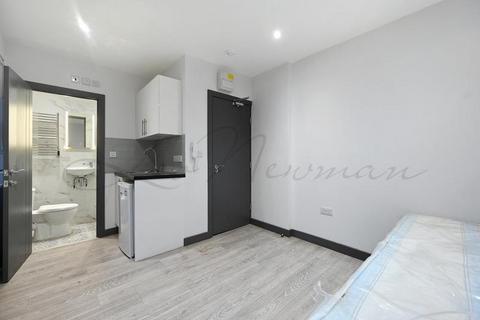 House share to rent, Dafforne Road, Balham, SW17