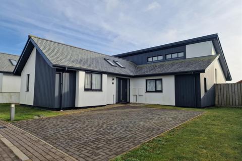 3 bedroom detached bungalow for sale, Harriet Close, Newquay TR7