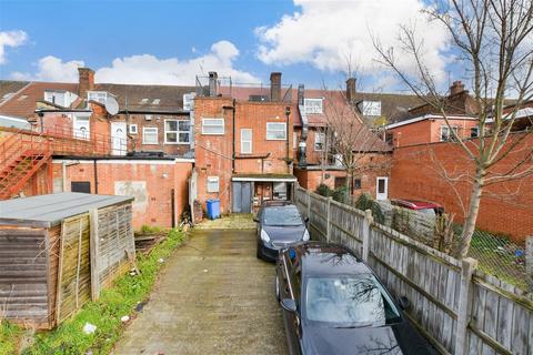 2 bedroom flat for sale, Green Lane, Dagenham, Essex