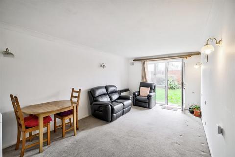 1 bedroom flat for sale, Cambridge Road, Wanstead