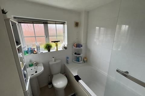 3 bedroom end of terrace house to rent, Arran Place, Worcester WR5