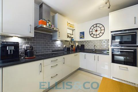 Sovereign Way, Tonbridge, Kent, TN9