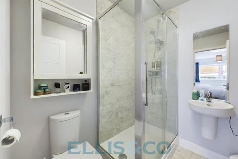 2 bedroom apartment for sale, Sovereign Way, Tonbridge, Kent, TN9