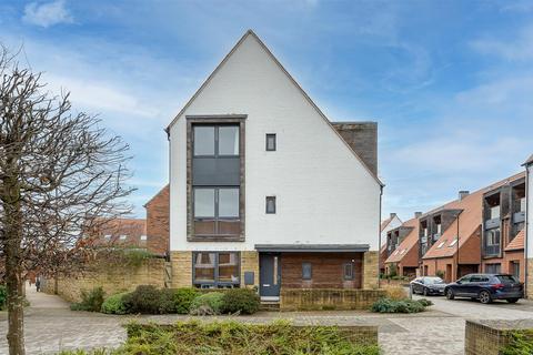 4 bedroom townhouse for sale, Lotherington Avenue, York