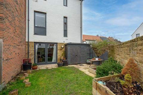 4 bedroom townhouse for sale, Lotherington Avenue, Derwenthorpe, York, YO10 3SQ