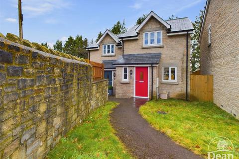 2 bedroom semi-detached house for sale, Harpers Close, Coalway