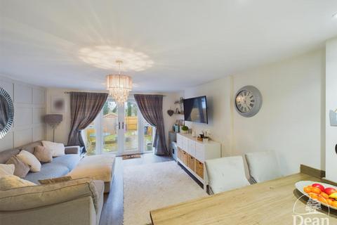 2 bedroom semi-detached house for sale, Harpers Close, Coalway