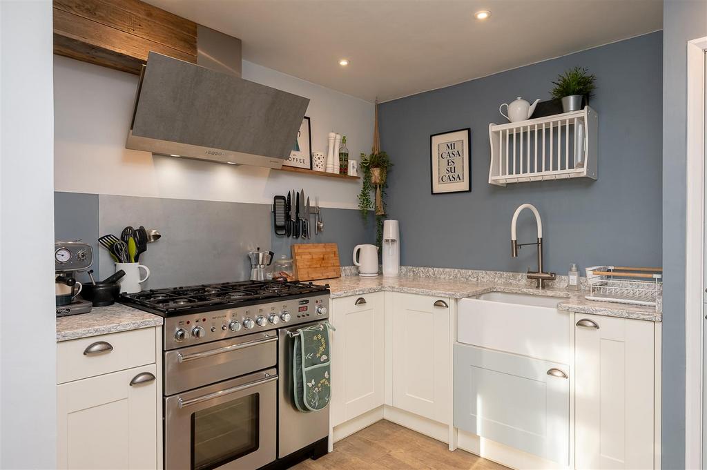 Kitchen dining