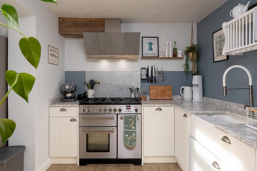 Kitchen dining