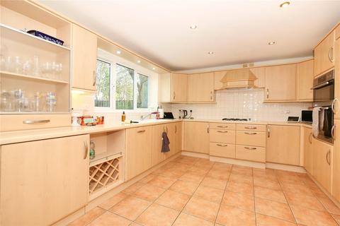 14 Hallside Close, Baildon, Shipley, BD17 7NY