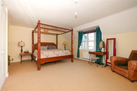 14 Hallside Close, Baildon, Shipley, BD17 7NY