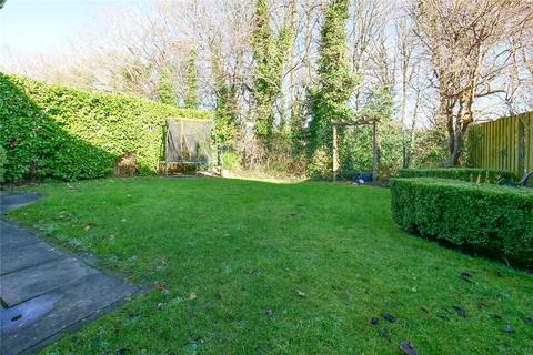 14 Hallside Close, Baildon, Shipley, BD17 7NY