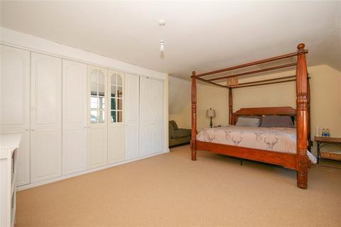 14 Hallside Close, Baildon, Shipley, BD17 7NY